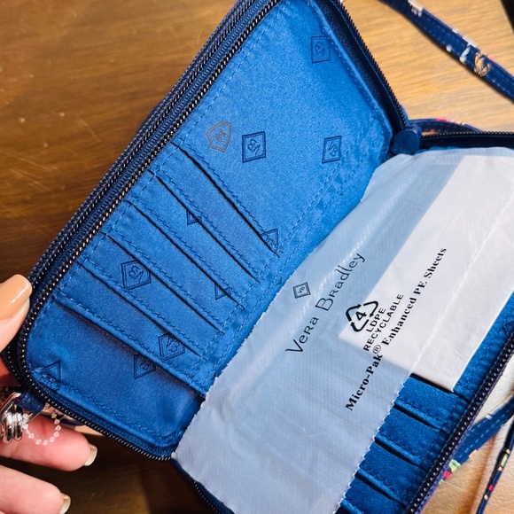 Vera Bradley all in one crossbody - Picture 8 of 9